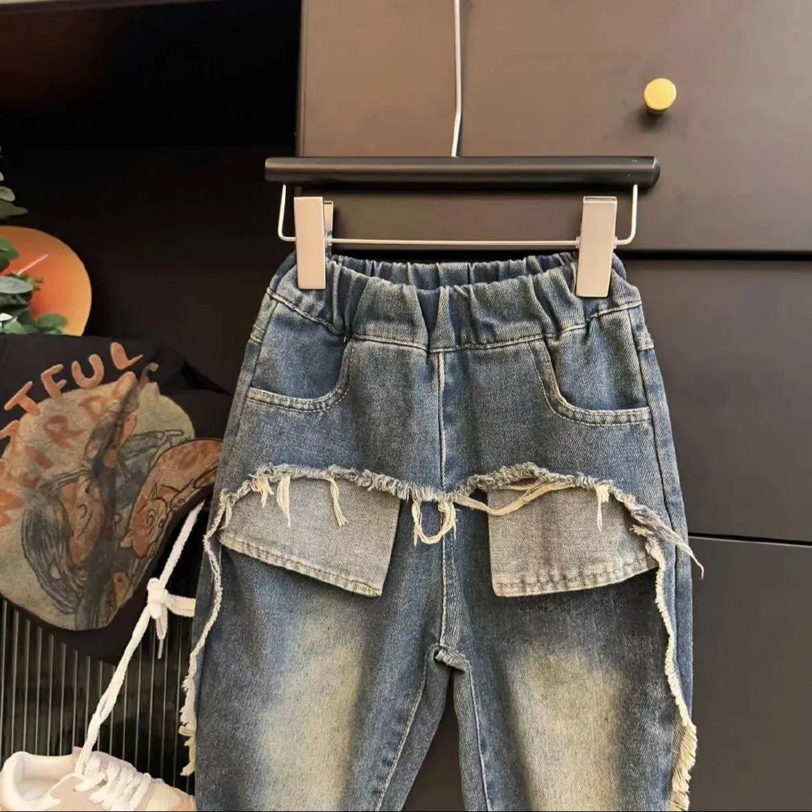 Loose Fit Ripped Jean