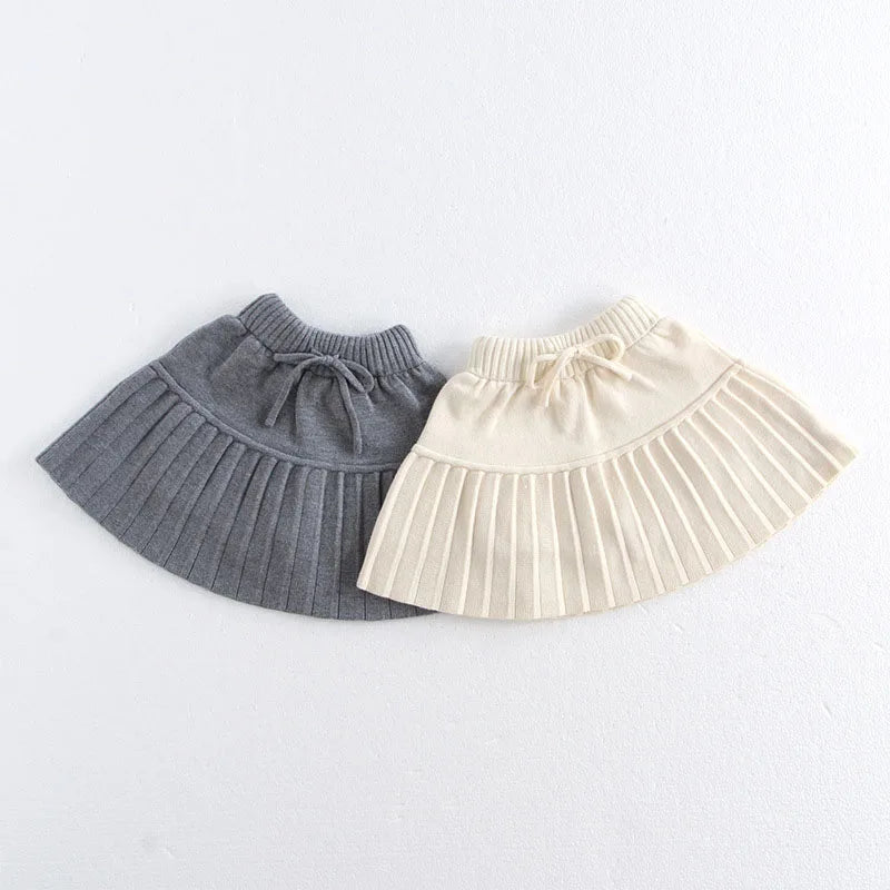 Pleated Knit Skirt